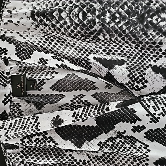 Worthington Sleeveless Button up blouse - Picture 6 of 8